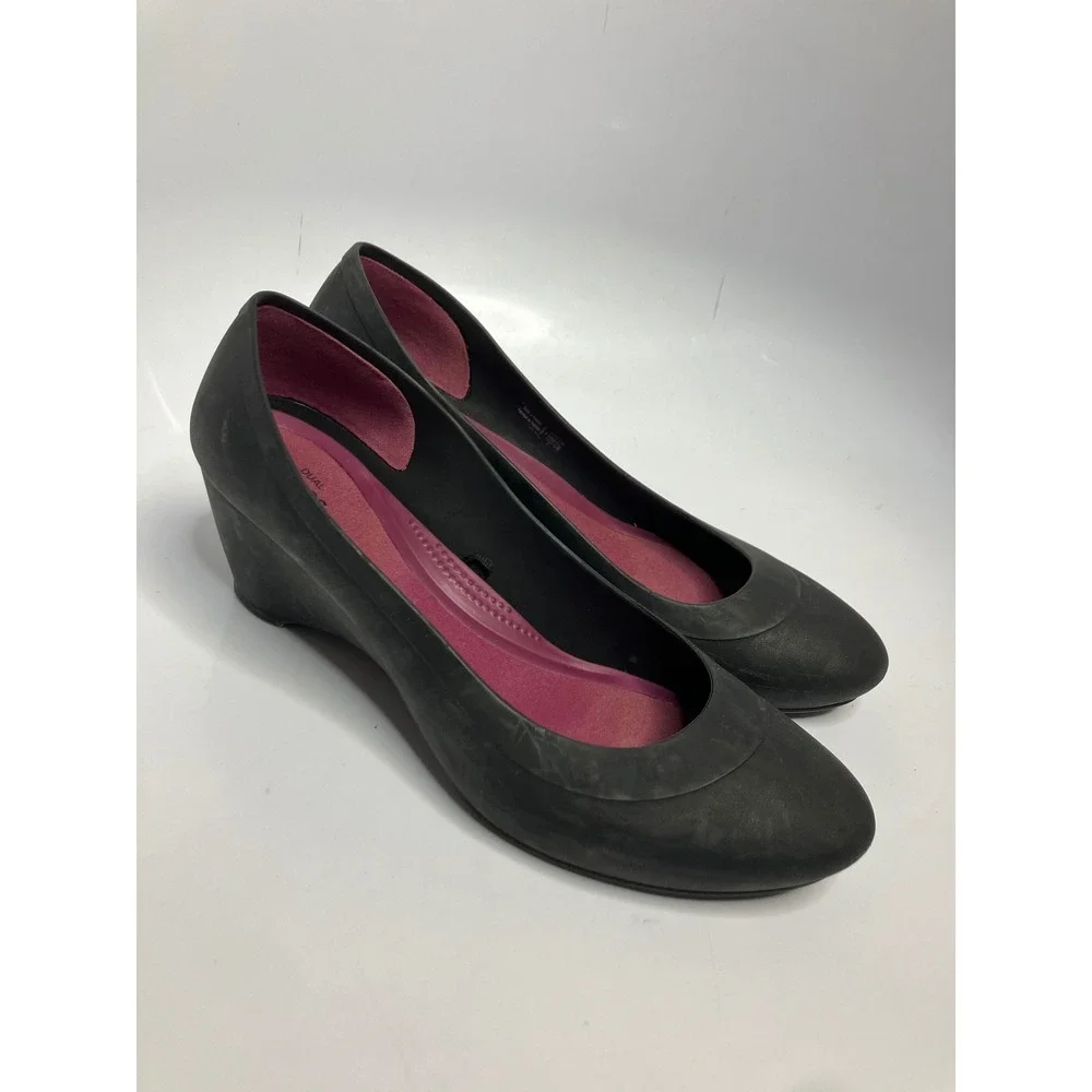 Crocs matte black Lina wedge pumps women's size‎ 9 business casual basics Eva